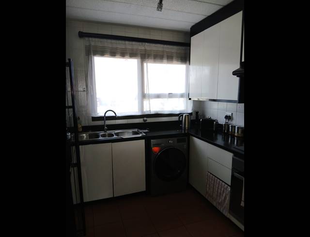 2 BEDROOM APARTMENT FOR SALE IN KEY WEST ESTATE